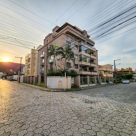 Apto El Shadday 301 Cento E Cinquenta Metros Do Mar Bombinhas Zewnętrze zdjęcie